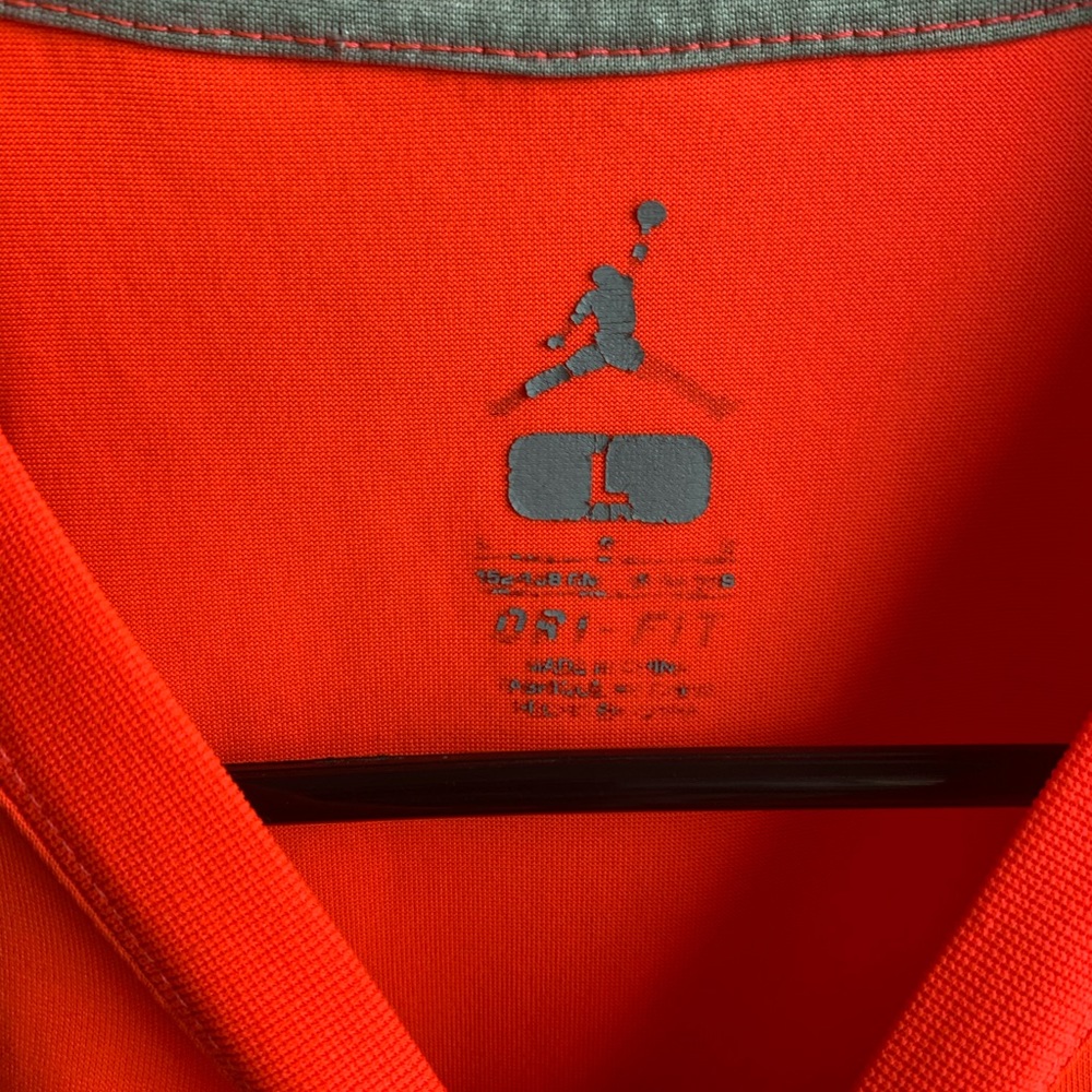 Jordan kids Large neon orange t-shirt